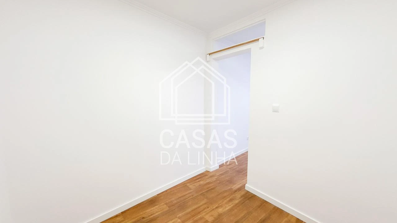 Apartamento T1 para Arrendamento em Estrela Foto 8