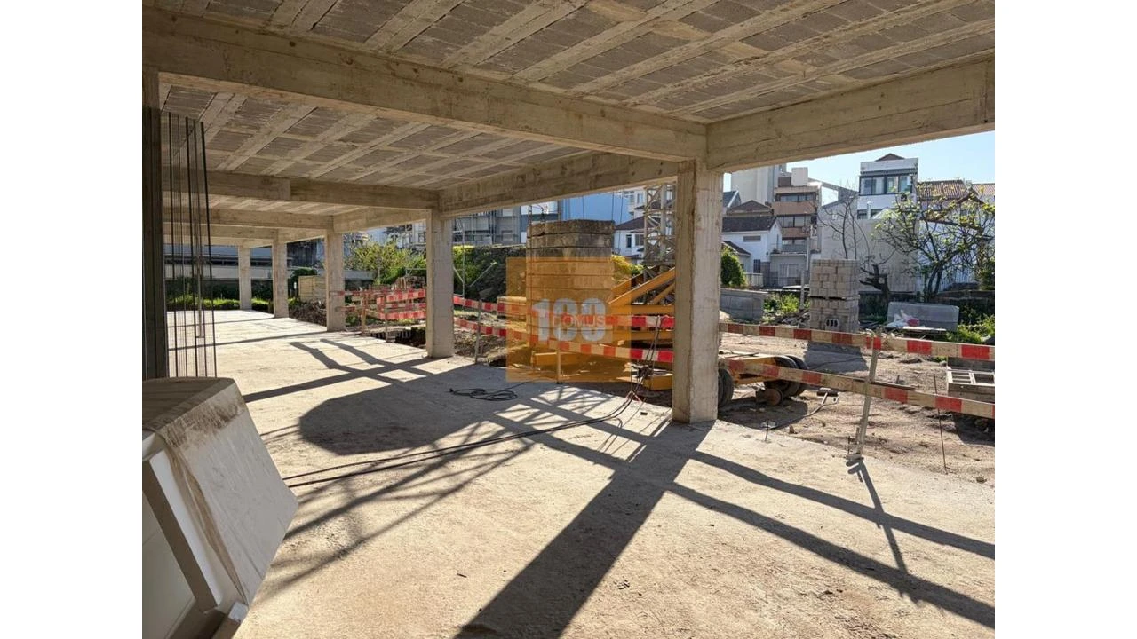 Apartamento T2 para Venda em Cedofeita, Santo Ildefonso, Sé, Miragaia, São Nicolau e Vitória Foto 30