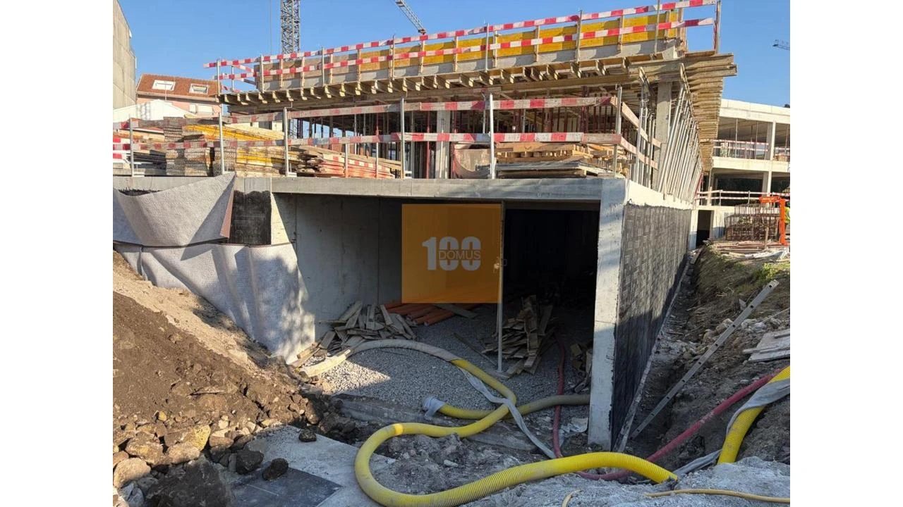 Apartamento T2 para Venda em Cedofeita, Santo Ildefonso, Sé, Miragaia, São Nicolau e Vitória Foto 39