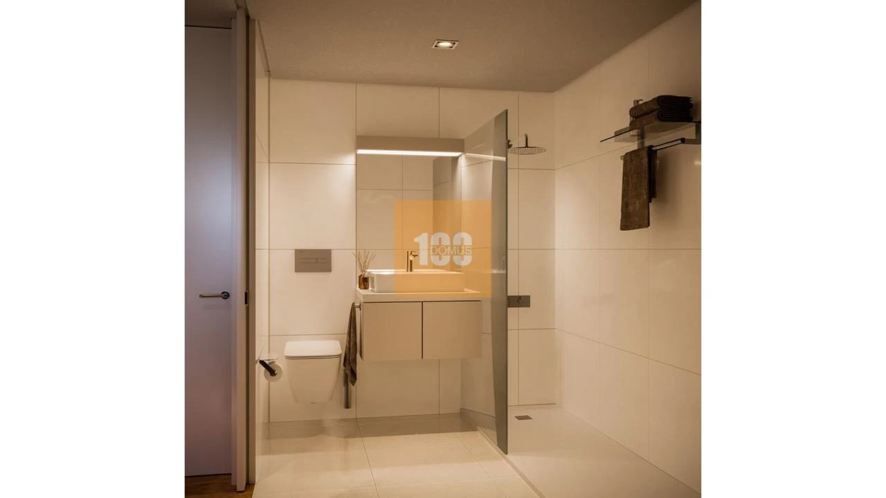 Apartamento T1 para Venda em Cedofeita, Santo Ildefonso, Sé, Miragaia, São Nicolau e Vitória Foto 19
