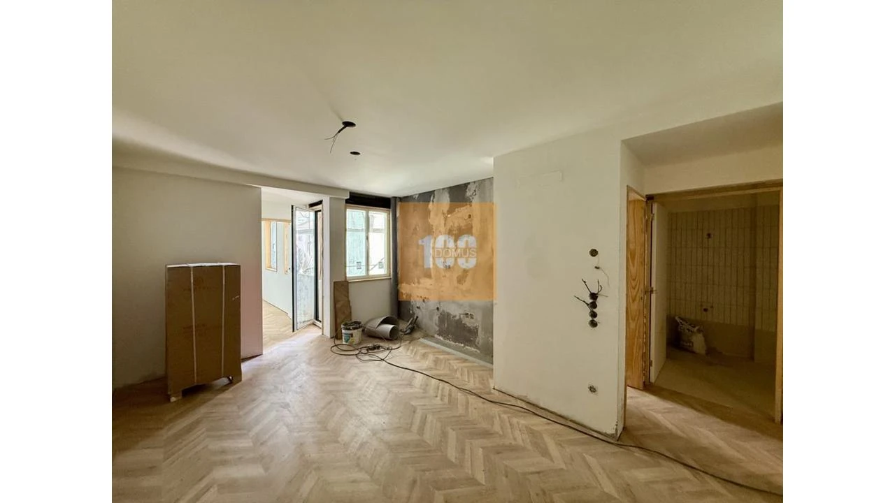 Apartamento T2 para Venda em Cedofeita, Santo Ildefonso, Sé, Miragaia, São Nicolau e Vitória Foto 9