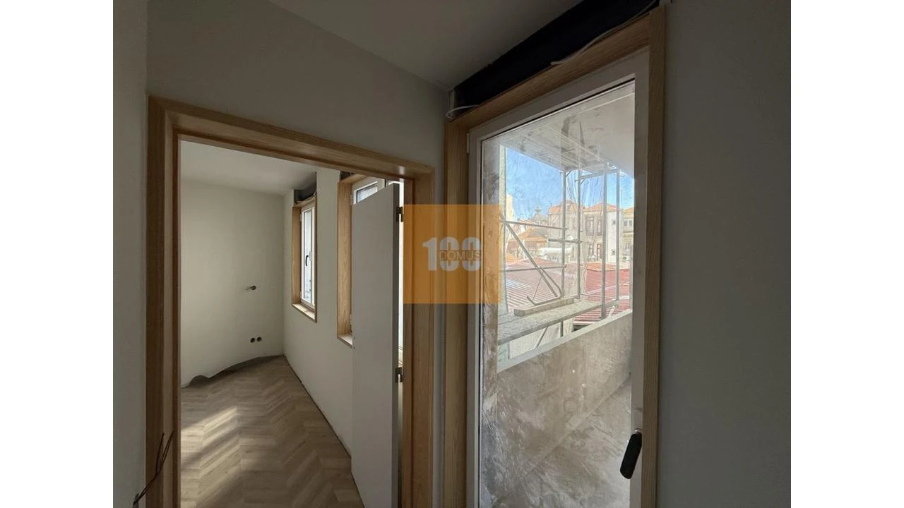 Apartamento T2 para Venda em Cedofeita, Santo Ildefonso, Sé, Miragaia, São Nicolau e Vitória Foto 12