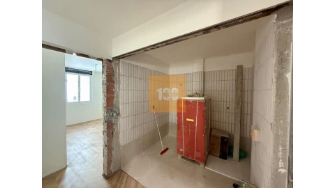 Apartamento T2 para Venda em Cedofeita, Santo Ildefonso, Sé, Miragaia, São Nicolau e Vitória