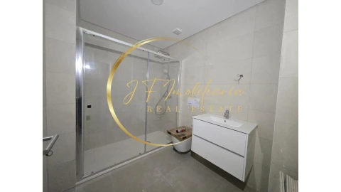 Apartamento T2 para Venda em Esgueira
