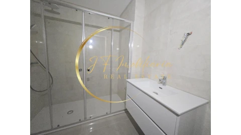 Apartamento T2 para Venda em Esgueira