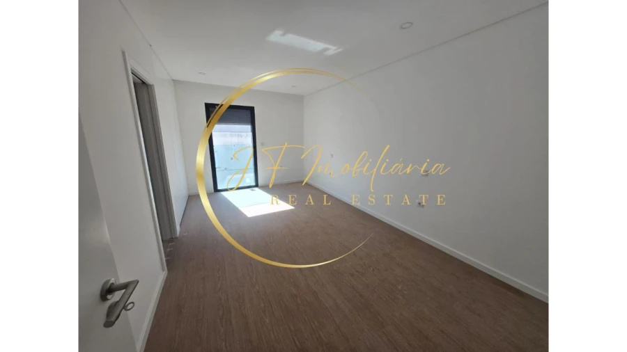 Apartamento T3 para Venda em Esgueira Foto 12