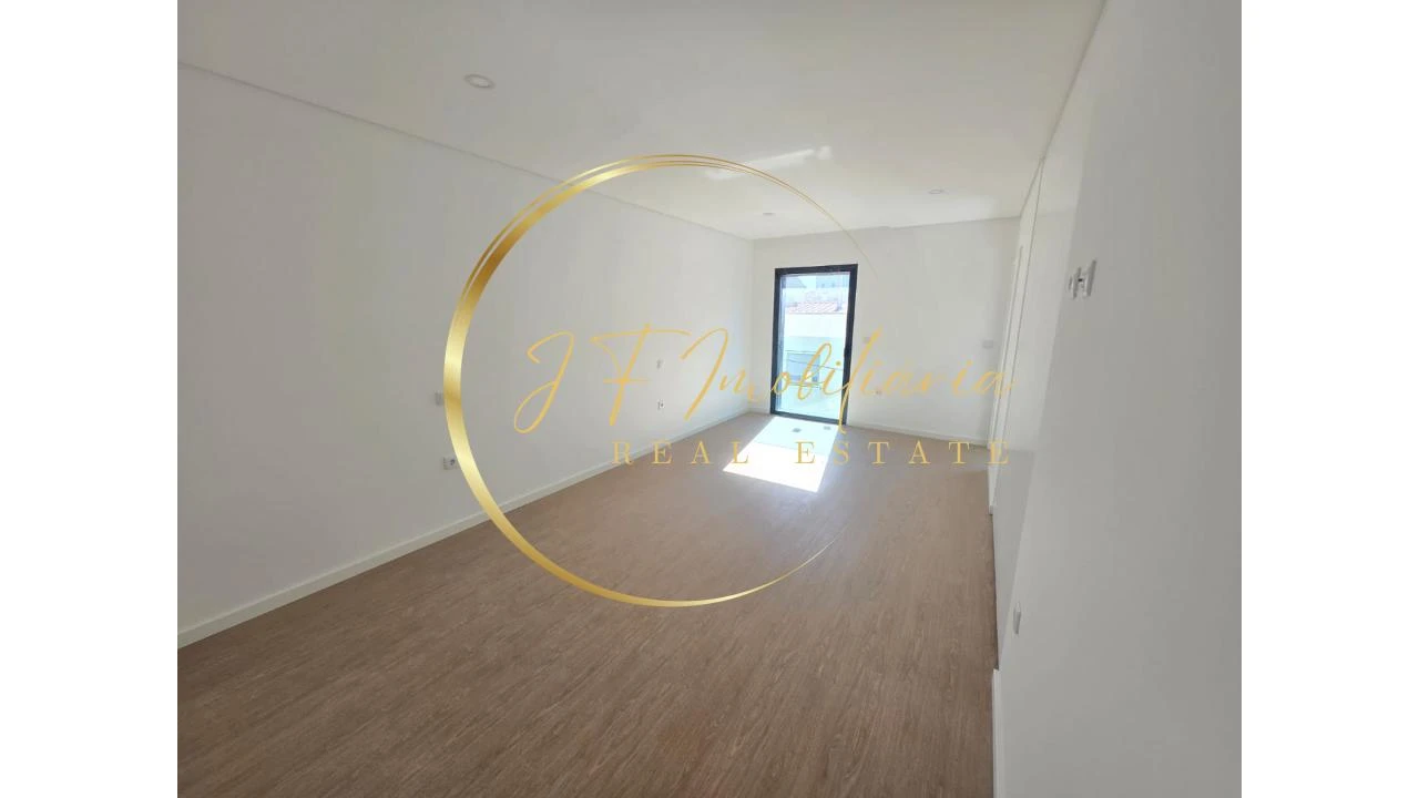 Apartamento T3 para Venda em Esgueira Foto 18