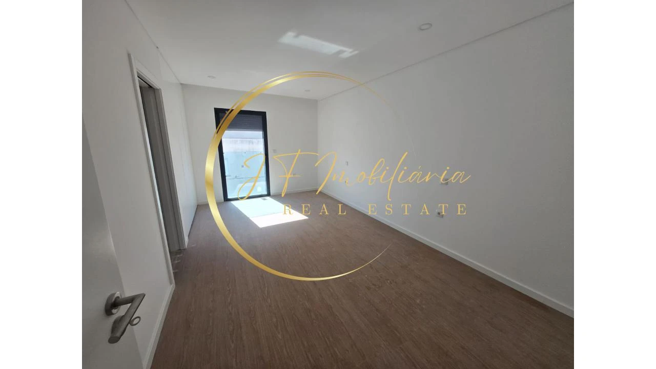 Apartamento T3 para Venda em Esgueira Foto 12