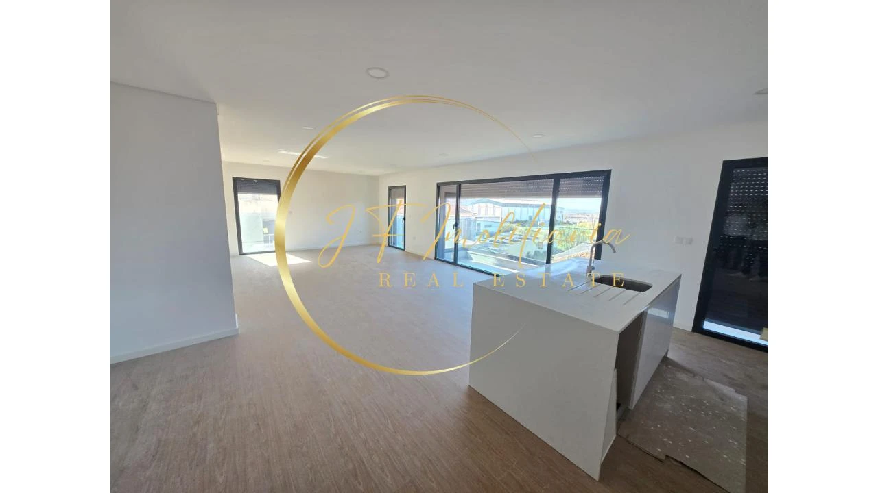 Apartamento T3 para Venda em Esgueira Foto 1