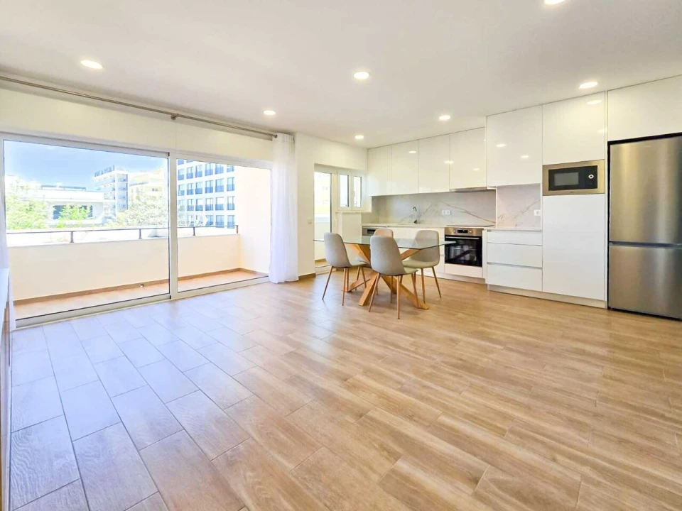 Apartamento T1 para Venda em Portimão Foto 1