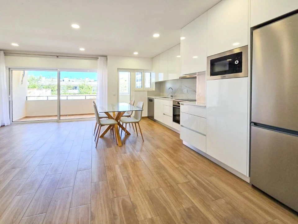 Apartamento T1 para Venda em Portimão Foto 2