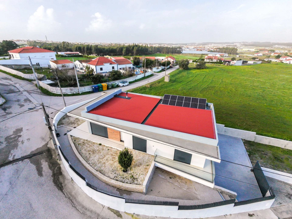 Moradia T4 para Venda em Silveira Foto 3