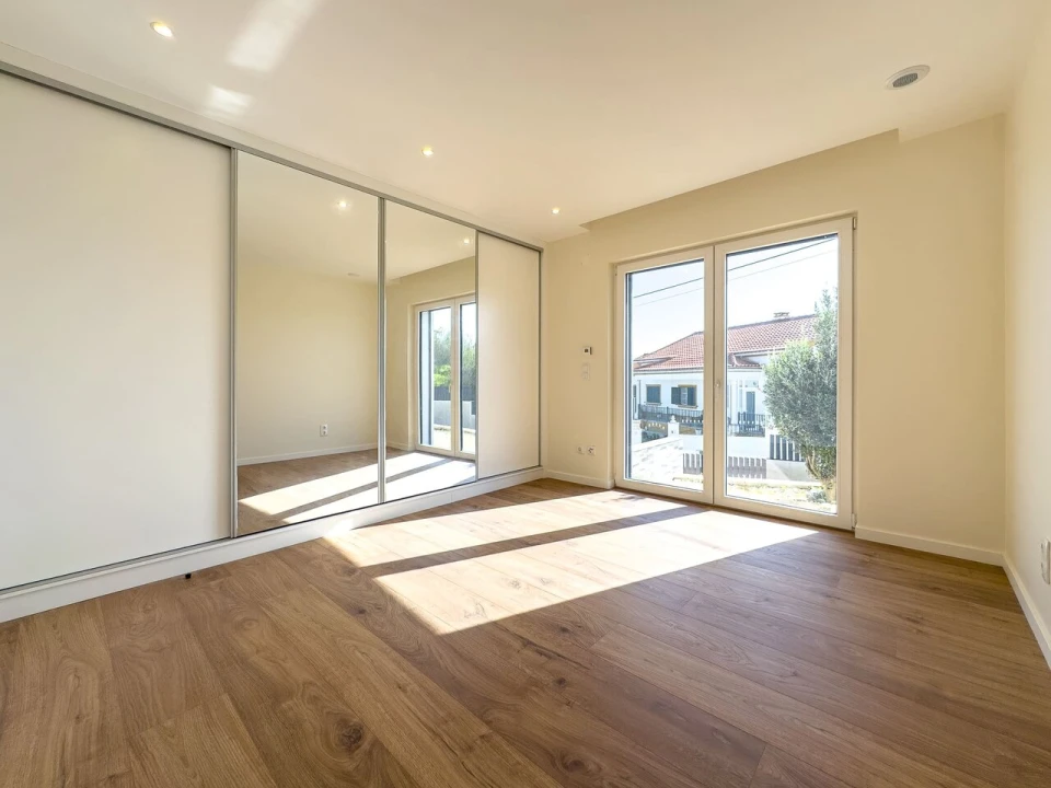 Moradia T4 para Venda em Silveira Foto 14