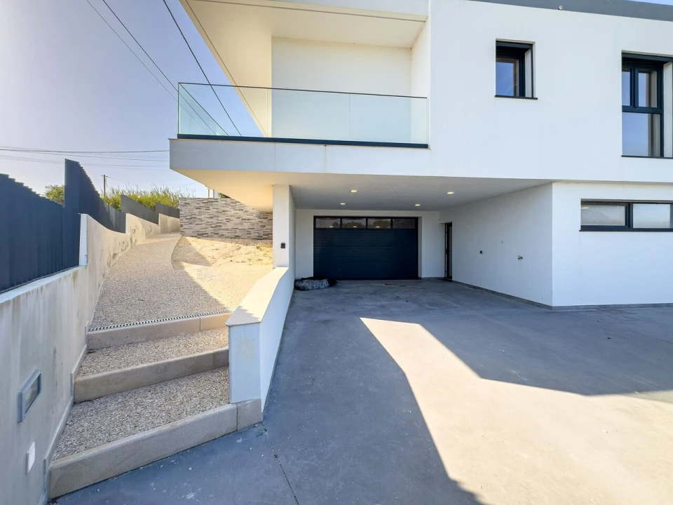 Moradia T4 para Venda em Silveira Foto 40