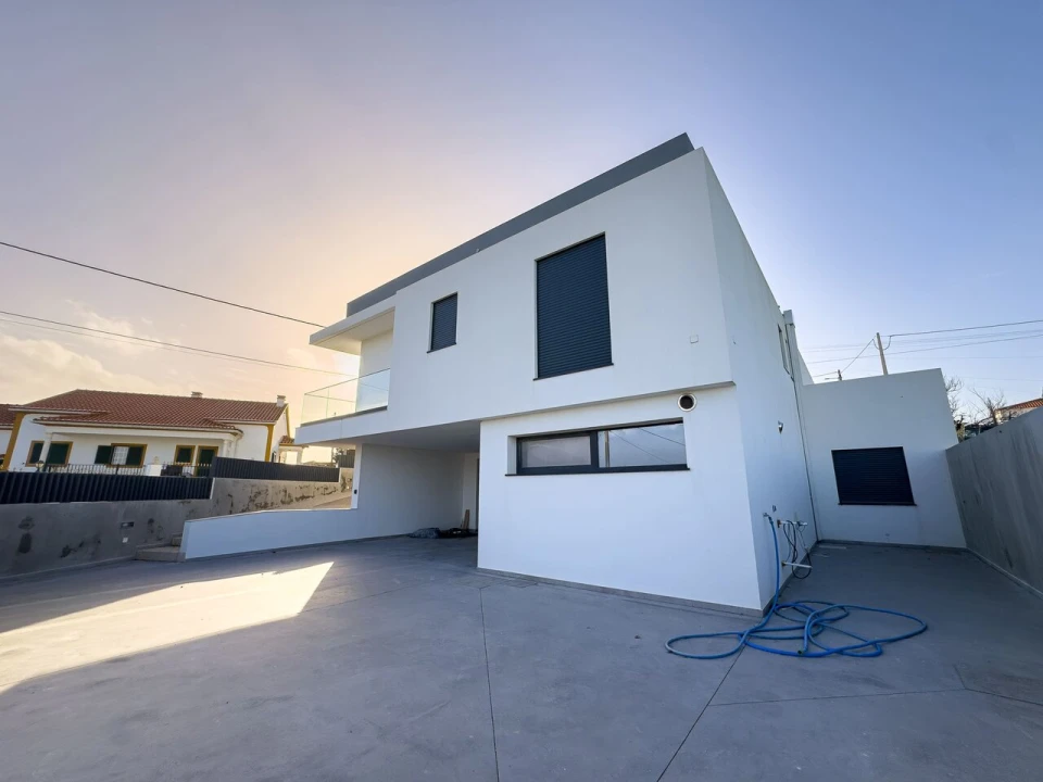 Moradia T4 para Venda em Silveira Foto 42