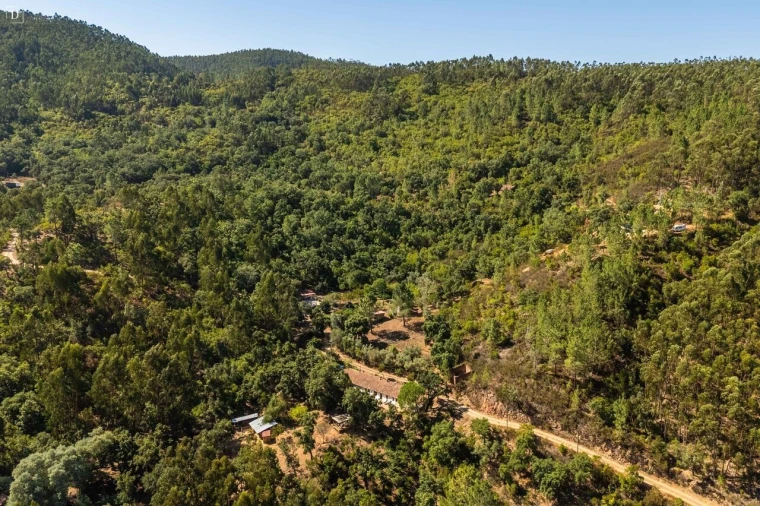 Moradia T3 para Venda em Monchique Foto 3