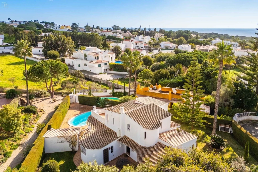 Moradia T3 para Venda em Albufeira e Olhos de Água Foto 2