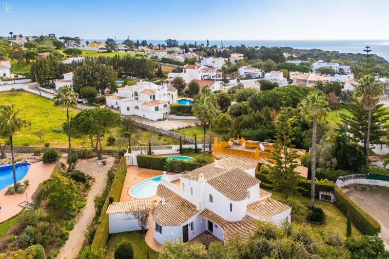 Moradia T3 para Venda em Albufeira e Olhos de Água Foto 22