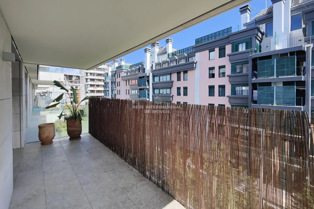 Apartamento T3 para Venda em Santo António Foto 25