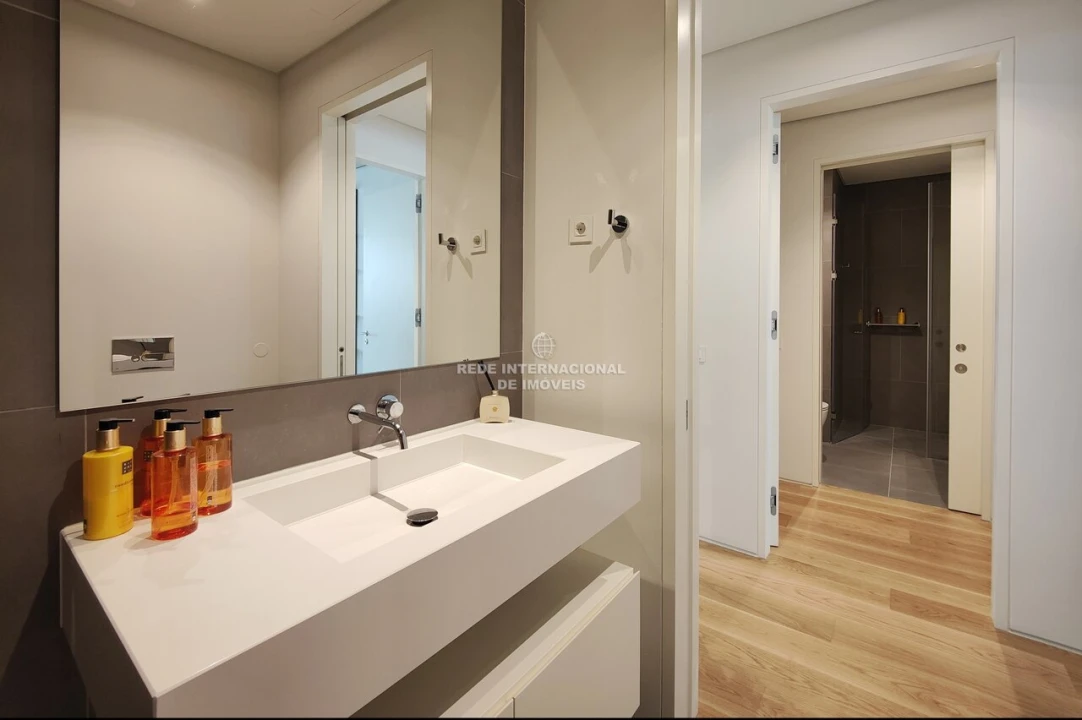 Apartamento T3 para Venda em Santo António Foto 7
