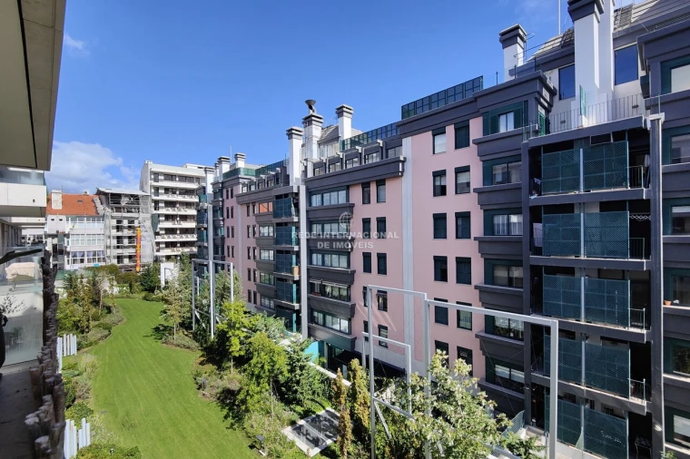 Apartamento T3 para Venda em Santo António Foto 15