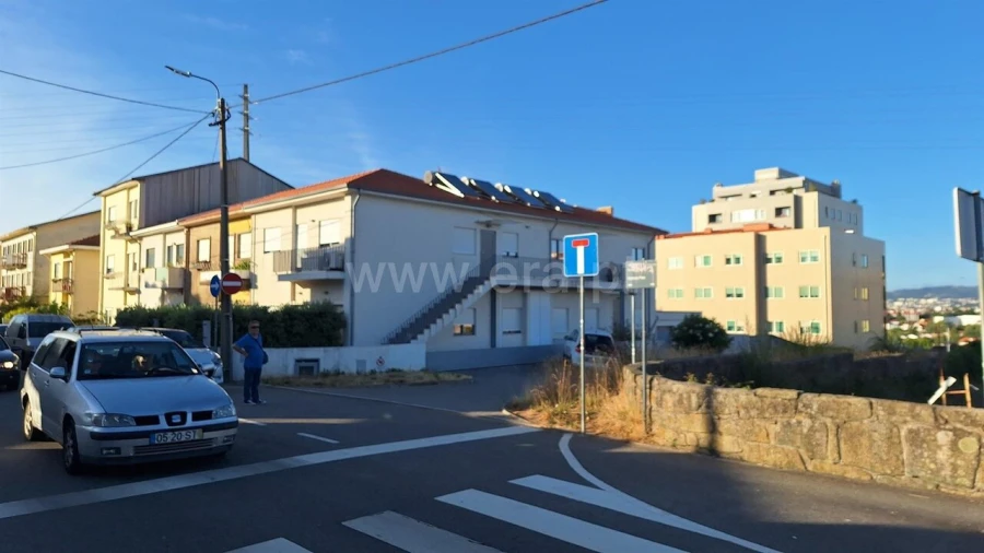 Terreno para Venda em Oliveira do Douro Foto 6