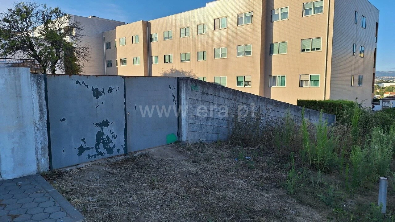 Terreno para Venda em Oliveira do Douro Foto 7