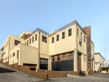 Armazém para Arrendamento em Alfragide