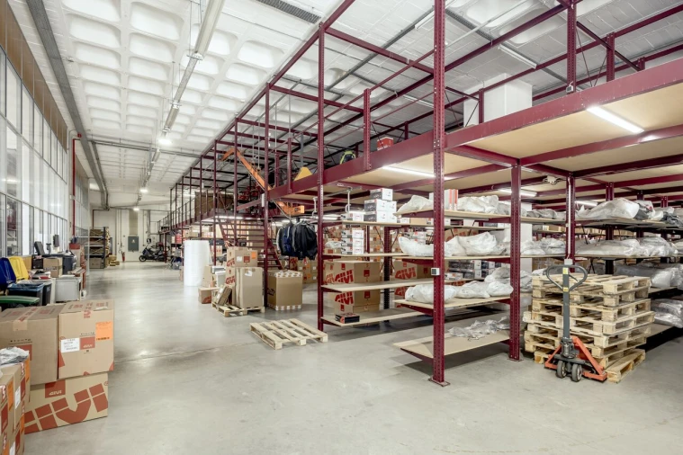 Armazém para Arrendamento em Alfragide Foto 7