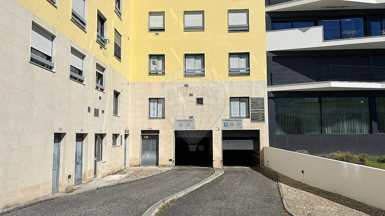 Garagem para Venda em Parque das Nações Foto 5