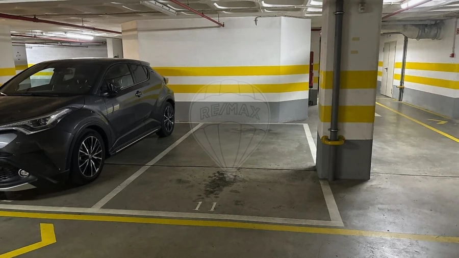 Garagem para Venda em Parque das Nações Foto 2