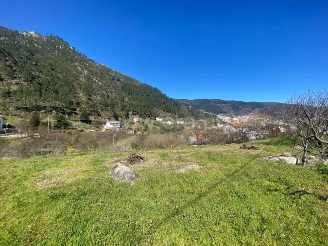 Terreno para Venda em Manteigas (São Pedro)