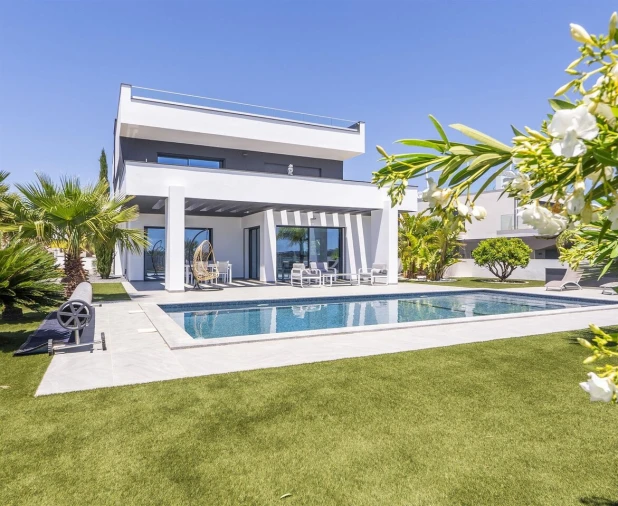 Moradia T4 para Venda em Alcantarilha e Pêra Foto 4