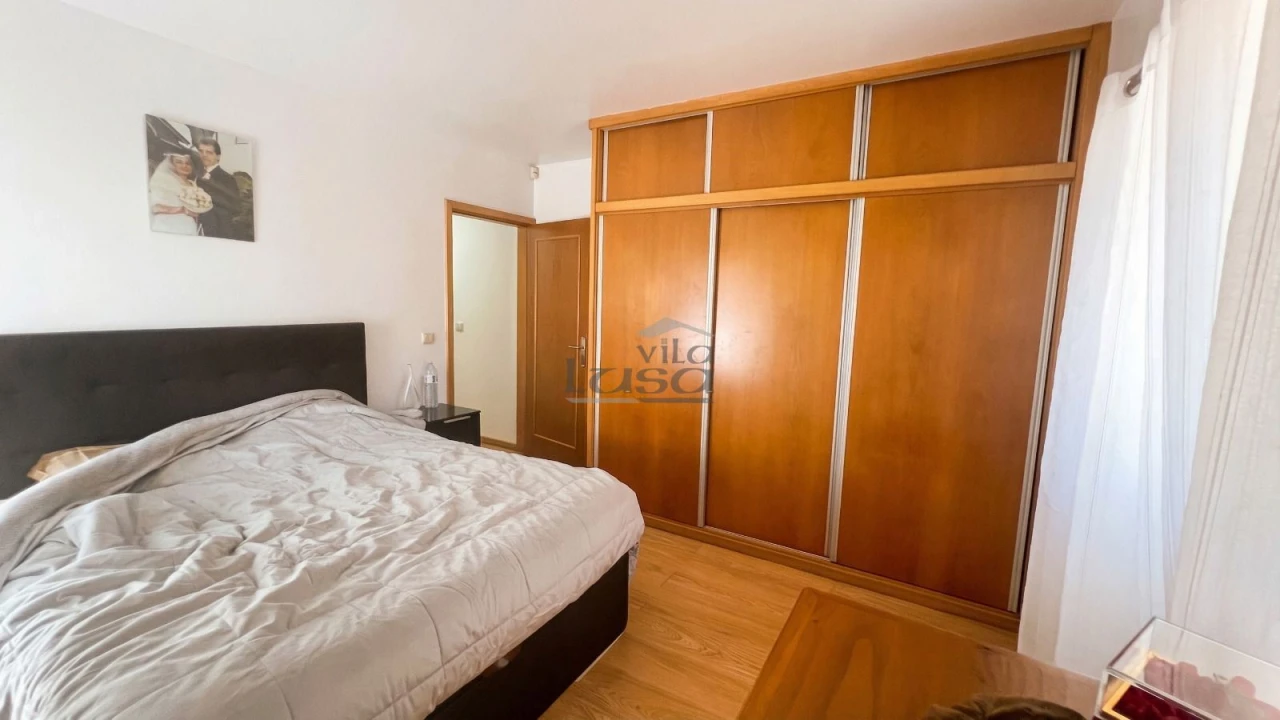 Moradia T3 para Venda em Paramos Foto 12