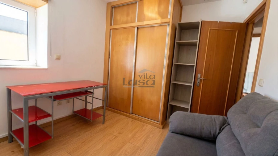 Moradia T3 para Venda em Paramos Foto 15