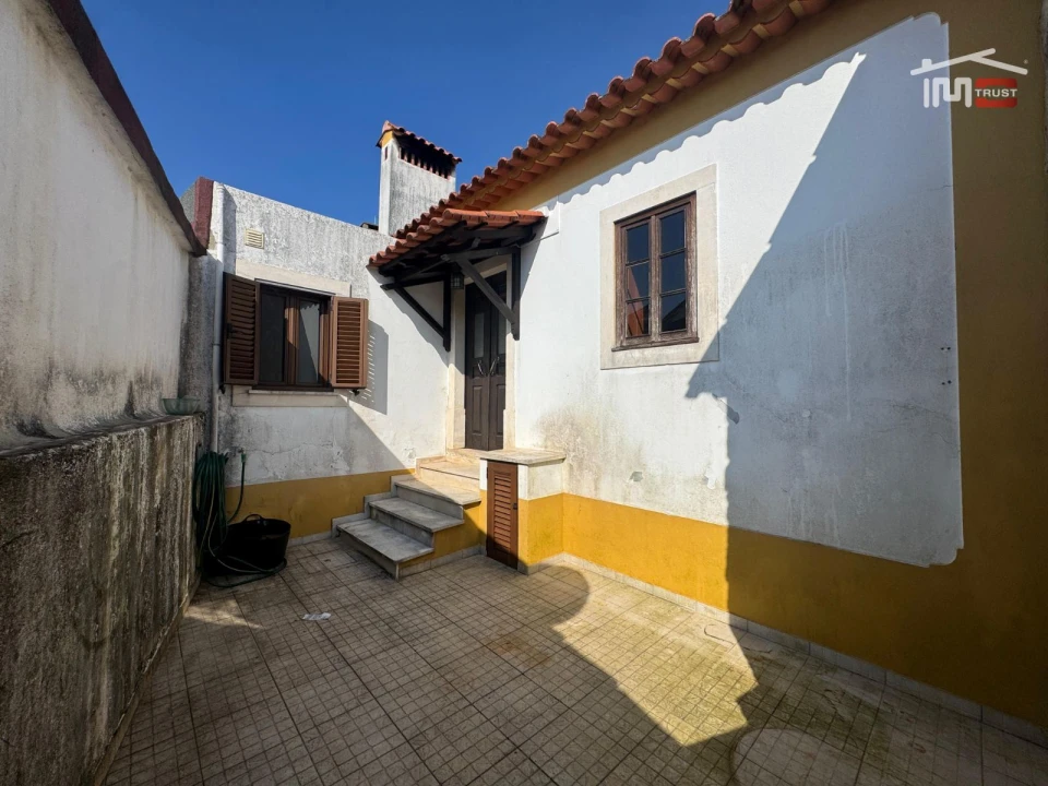 Moradia T2 para Venda em Seiça Foto 1