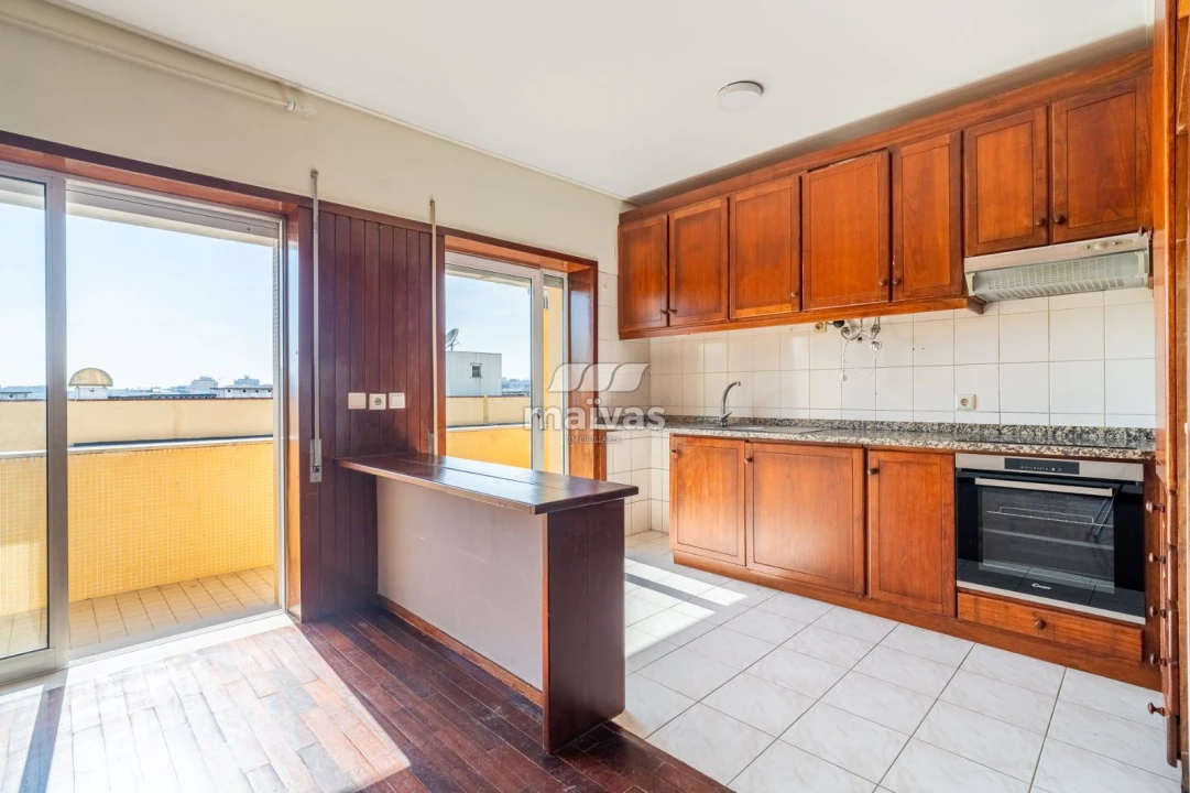 Apartamento T0 para Venda em Gualtar Foto 5