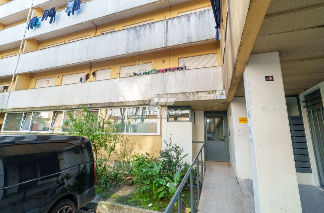 Apartamento T0 para Venda em Gualtar Foto 12