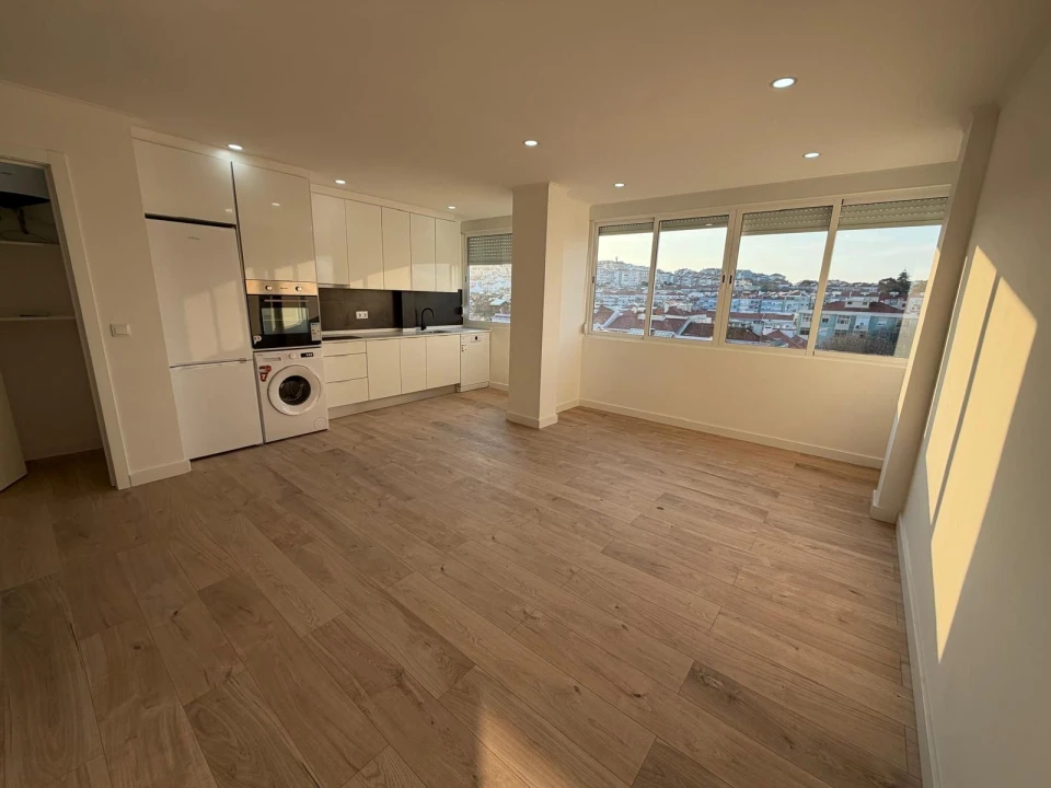 Apartamento T4 para Venda em Águas Livres Foto 1