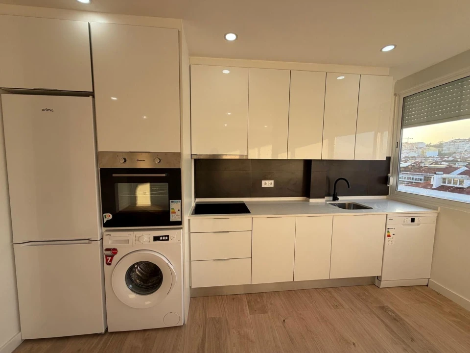 Apartamento T4 para Venda em Águas Livres Foto 8