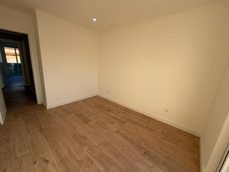 Apartamento T4 para Venda em Águas Livres Foto 13