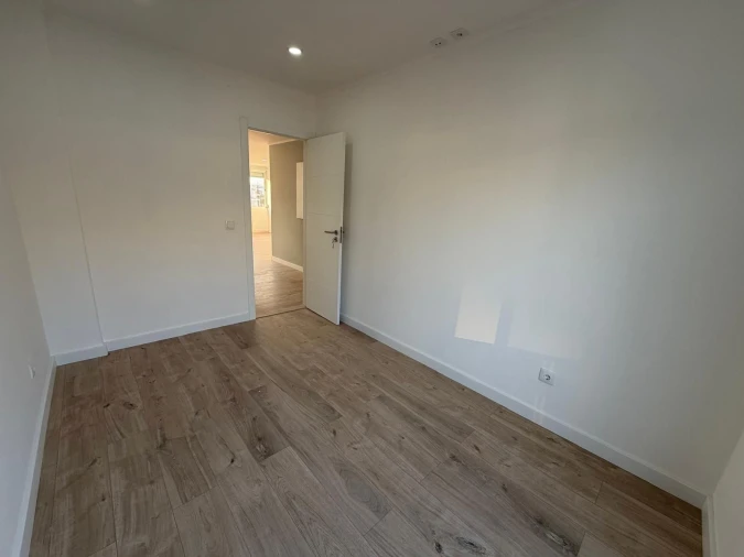 Apartamento T4 para Venda em Águas Livres Foto 6