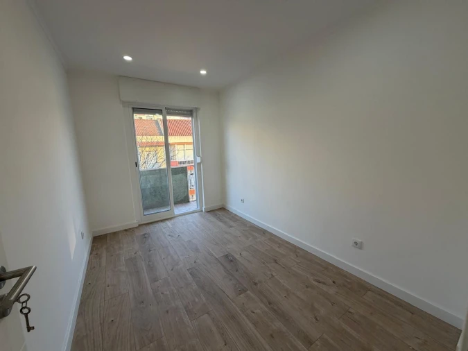 Apartamento T4 para Venda em Águas Livres Foto 7