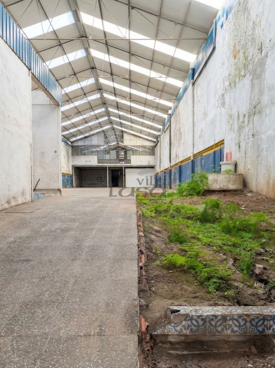 Armazém para Venda em Santa Marinha e São Pedro da Afurada