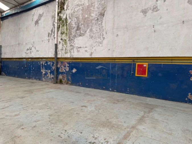 Armazém para Venda em Santa Marinha e São Pedro da Afurada Foto 3