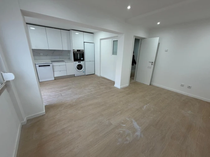 Apartamento T2 para Venda em Venteira Foto 2