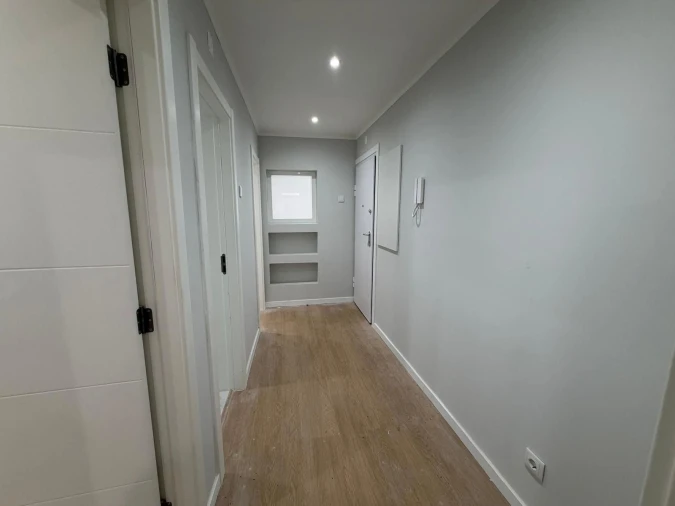 Apartamento T2 para Venda em Venteira Foto 6