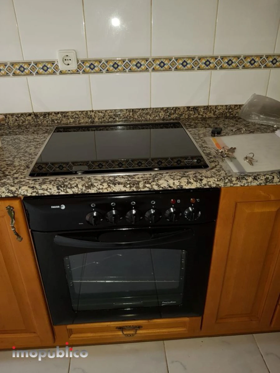 Apartamento T1 para Arrendamento em Vila Verde e Barbudo Foto 2