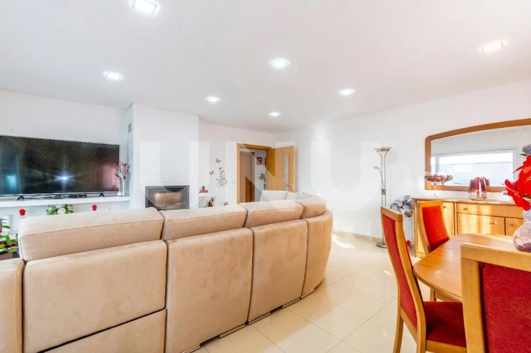 Moradia T5 para Venda em Boidobra Foto 4