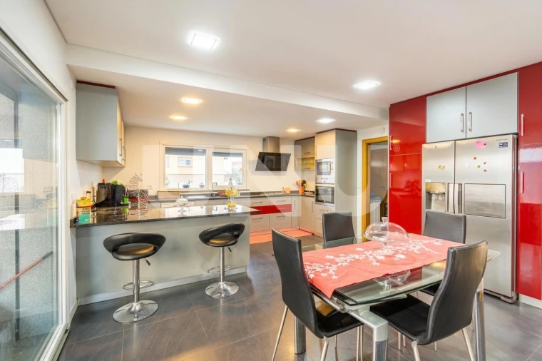 Moradia T5 para Venda em Boidobra Foto 11